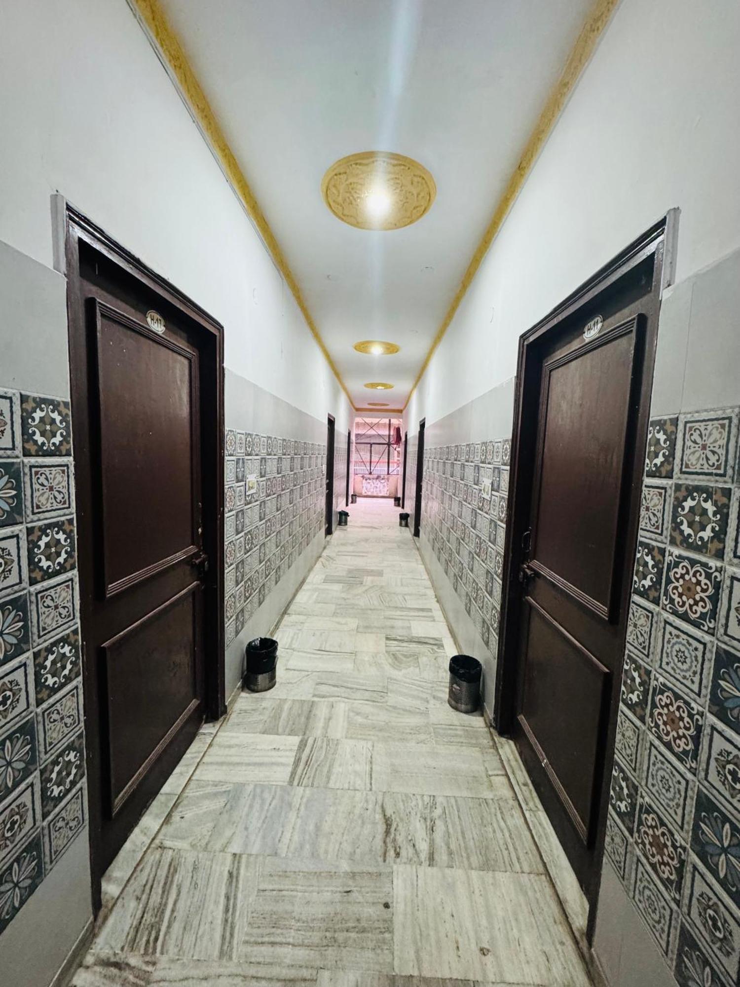 Hotel Hari Ganga - Harkipauri Road Haridwār Exterior foto